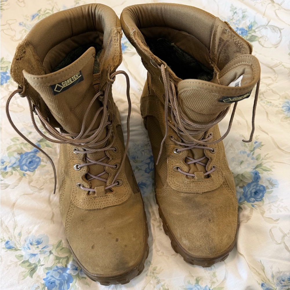 GORE-TEX Brown Tactical Boots